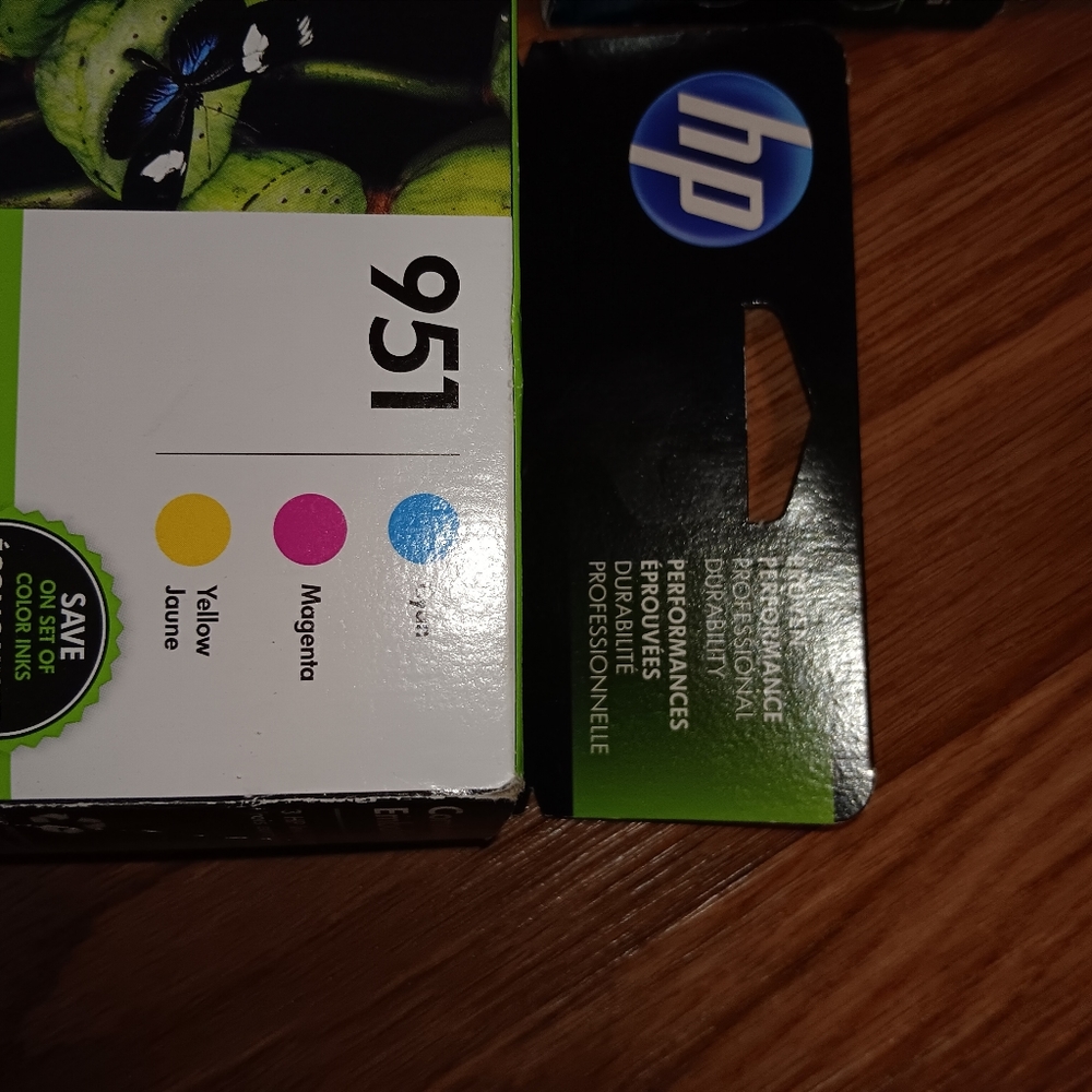 Tech and computer stuff - Picture 7 of 12